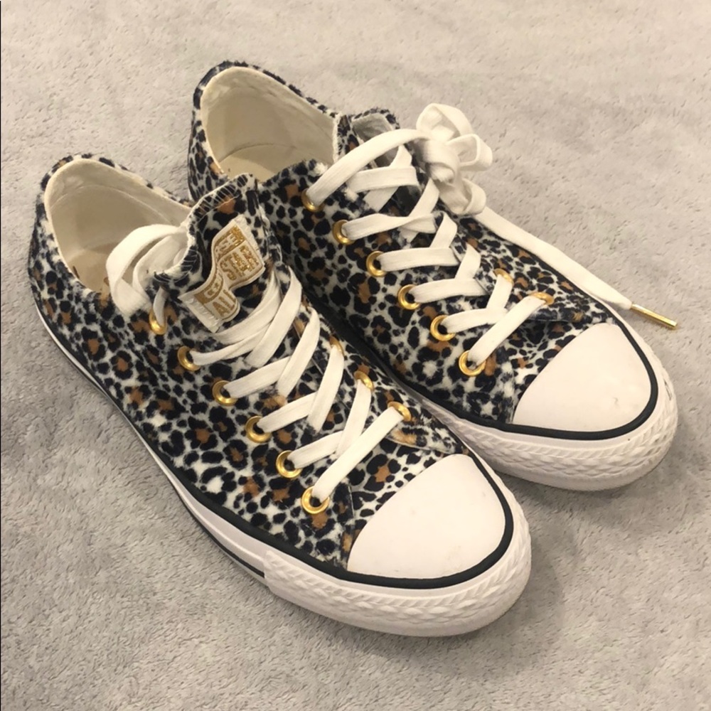 Leopard print Converse sneakers size 7